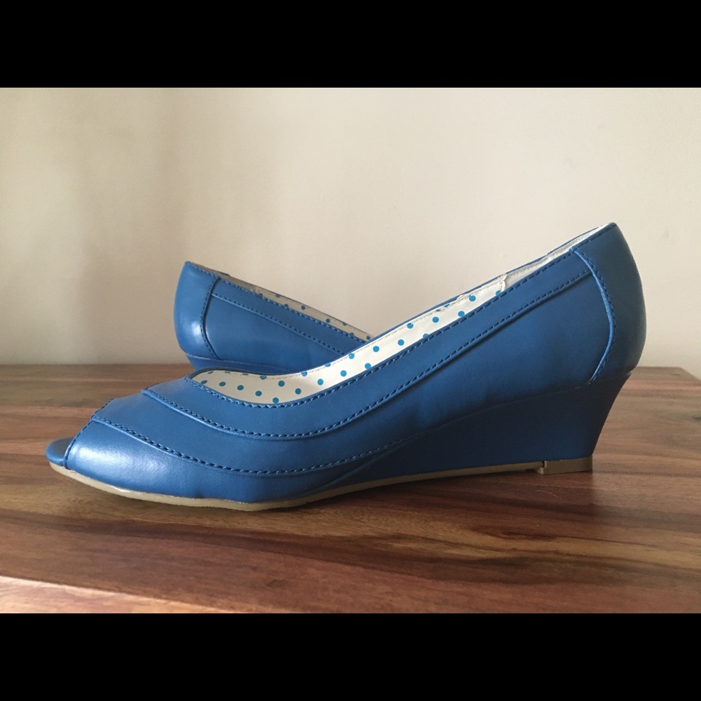 B.A.I.T. Footwear Vegan Blue Peep-toe Wedge Heel